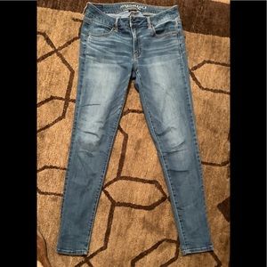 American Eagle skinny jeans/ “jegging”